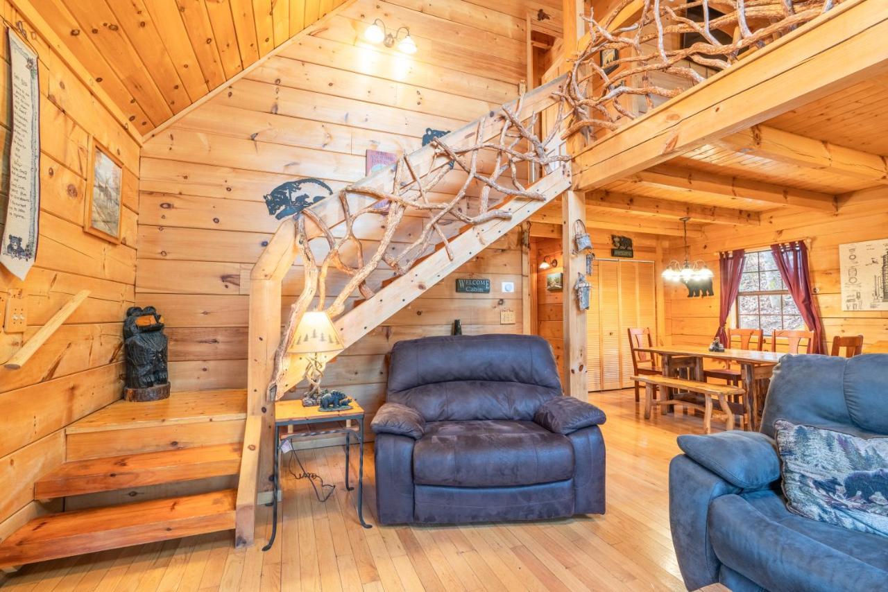 Moonshine Ridge Cabin With Hot Tub And Fire Pit Pigeon Forge Bagian luar foto