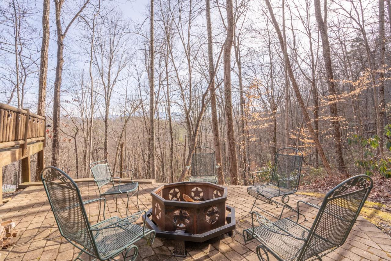 Moonshine Ridge Cabin With Hot Tub And Fire Pit Pigeon Forge Bagian luar foto