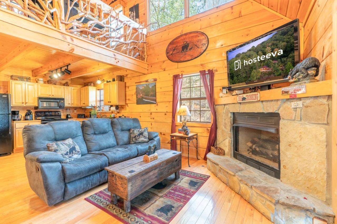 Moonshine Ridge Cabin With Hot Tub And Fire Pit Pigeon Forge Bagian luar foto