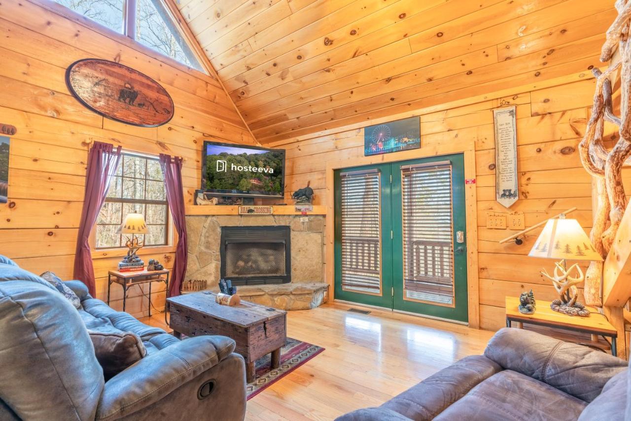 Moonshine Ridge Cabin With Hot Tub And Fire Pit Pigeon Forge Bagian luar foto