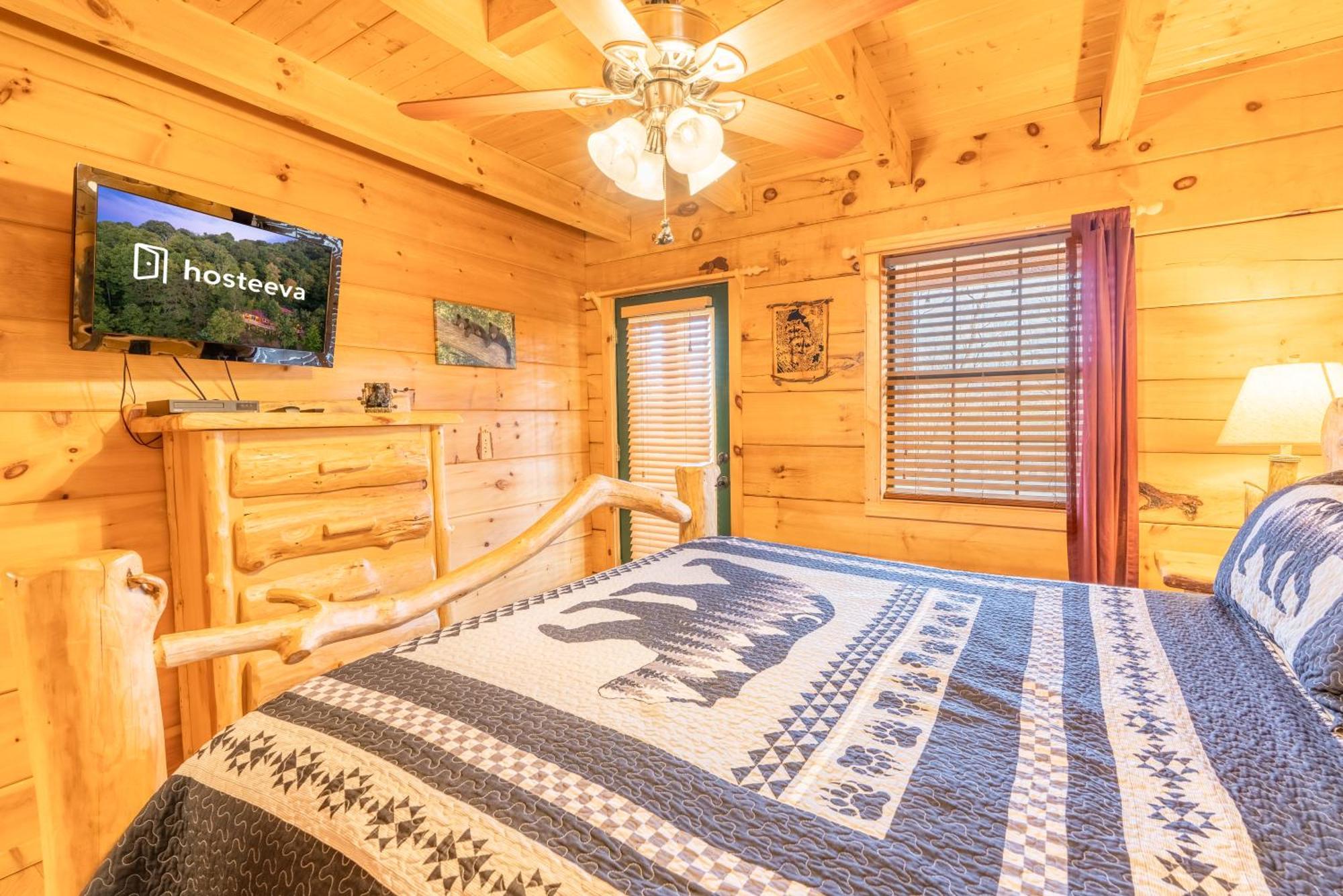 Moonshine Ridge Cabin With Hot Tub And Fire Pit Pigeon Forge Bagian luar foto